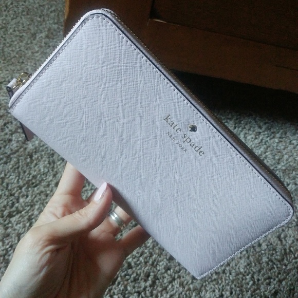 { kate spade } Mikas Pond Lacey Wallet - Picture 2 of 8